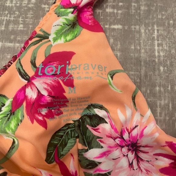 Tori Praver Bikini top - Picture 3 of 4